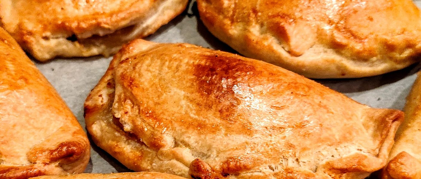 receta empanadillas de atún y cebolla jugosas