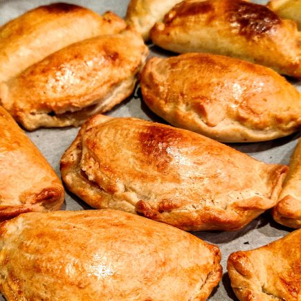 receta empanadillas de atún y cebolla jugosas